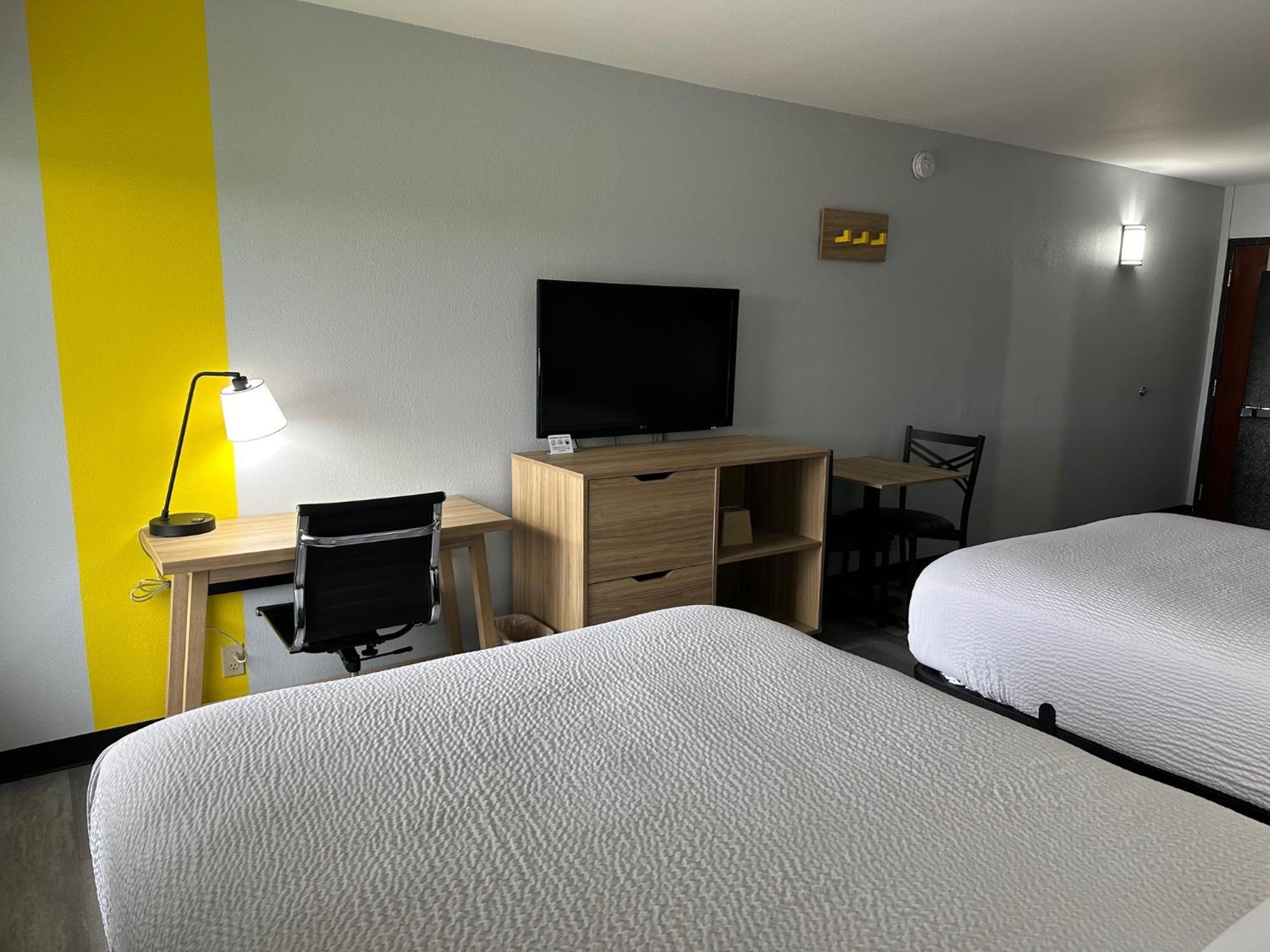 Super 8 By Wyndham Alexandria La Hotel Eksteriør billede
