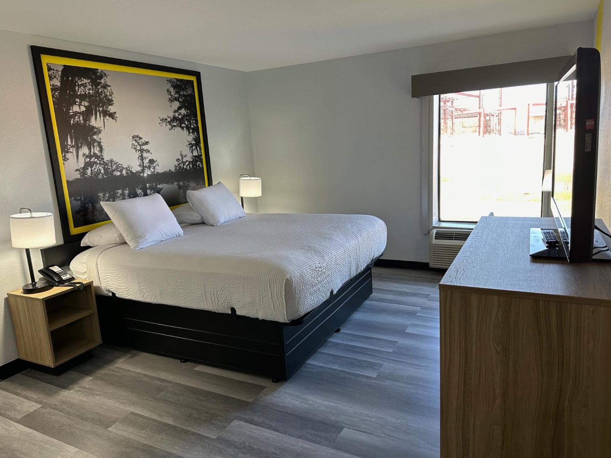 Super 8 By Wyndham Alexandria La Hotel Eksteriør billede
